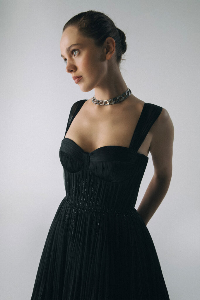 BELDI – Kristal Taş İşlemeli Drape Detaylı Tül Elbise