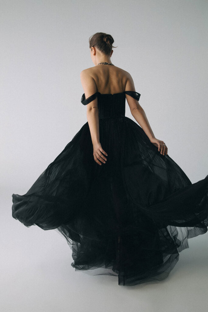 BELDI – Kristal Taş İşlemeli Drape Detaylı Tül Elbise