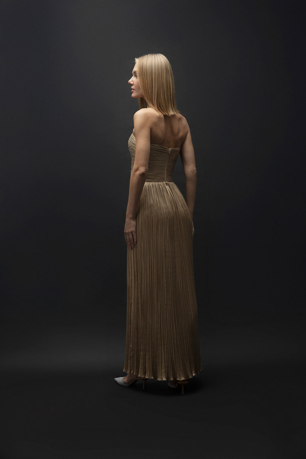 Tial – Gold Drape Detaylı Straplez Midi Elbise