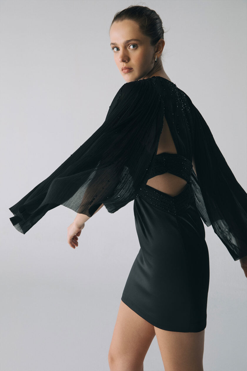 LIRIA – Derin V Yakalı Drape Detaylı Taş İşlemeli İpek Elbise